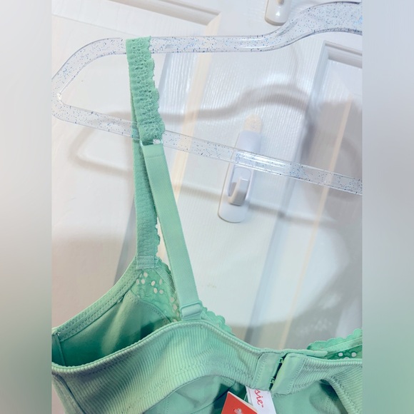 🚨🚨SOLD ON LIVE SHOW🚨🚨 ONE PIECE BRA/LETTE TOP - Picture 8 of 8